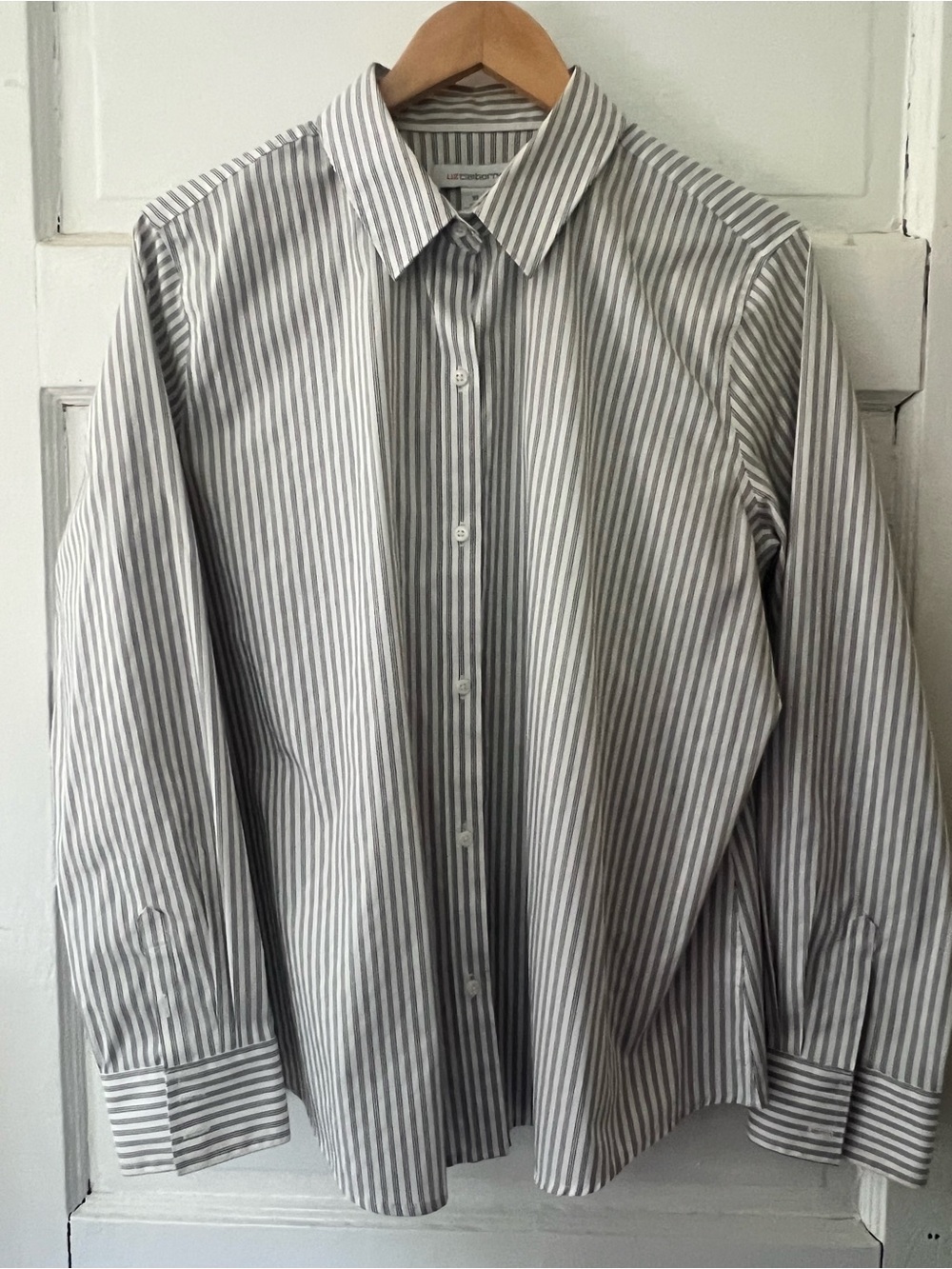 Liz Claiborne Stretch Tailored White & Black Pinstripe Long Sleeve Dress Shirt